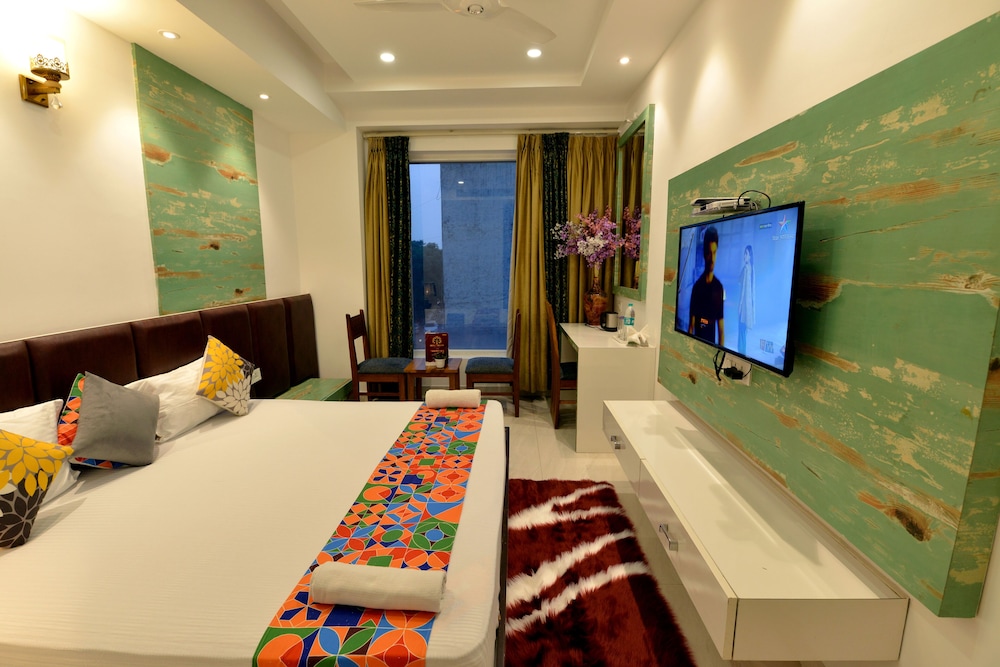 Hotel The Yellow — hotel in Chandigarh