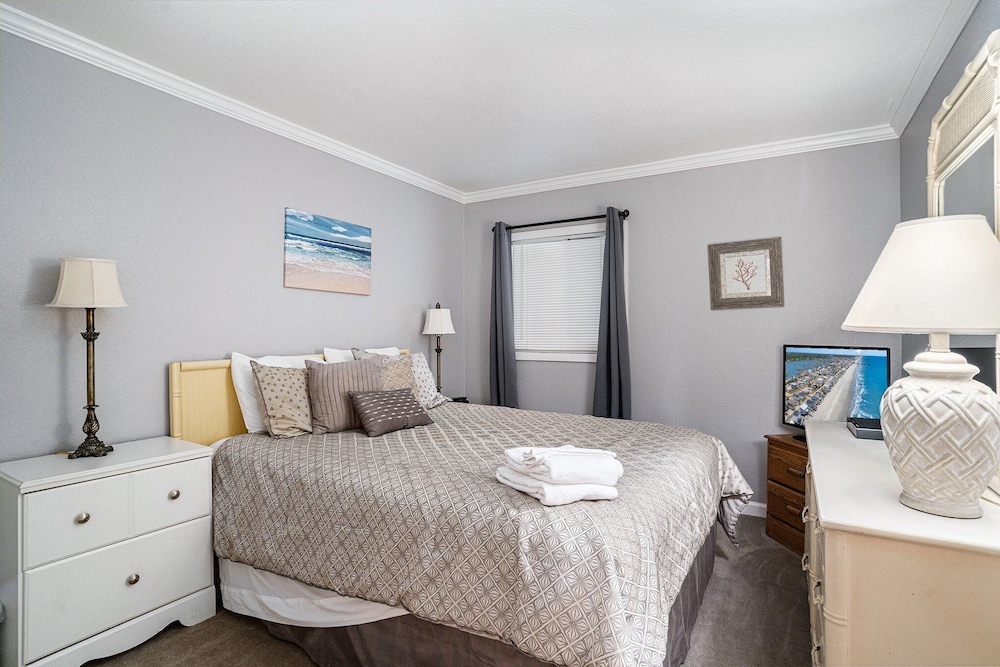 0511 Waters Edge Resort 2 Bedroom Condo by RedAwning - photo 4