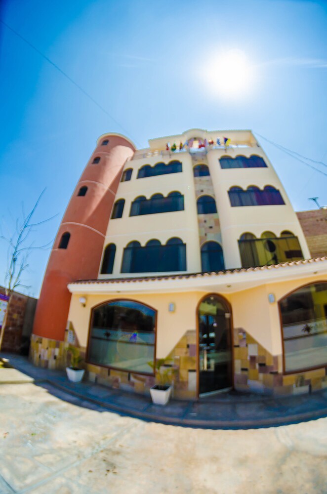 Hotel Arunta in Tacna, Peru
