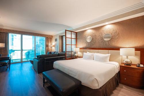 No Resort Fee Strip View Balcony Free Valet Pool