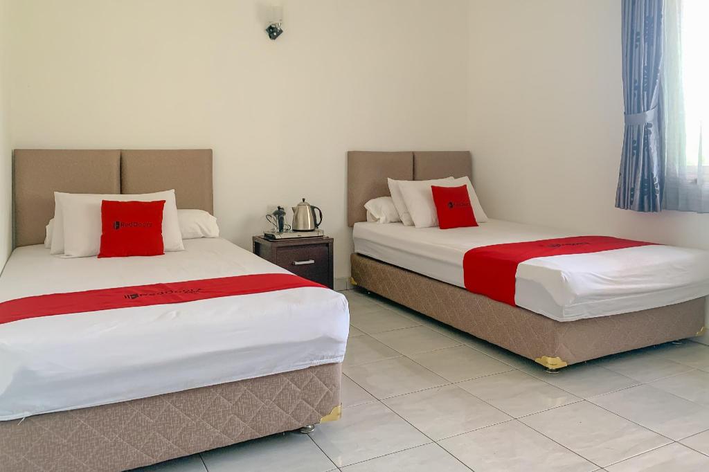 RedDoorz Syariah at Kadungora Garut in Garut, Indonesia