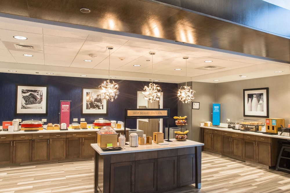 Hampton Inn & Suites Charlotte Ballantyne - photo 45