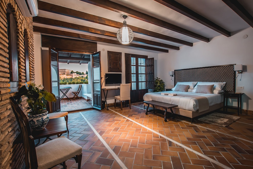 Alma San Nicolás Hotel Boutique in Granada, Spain
