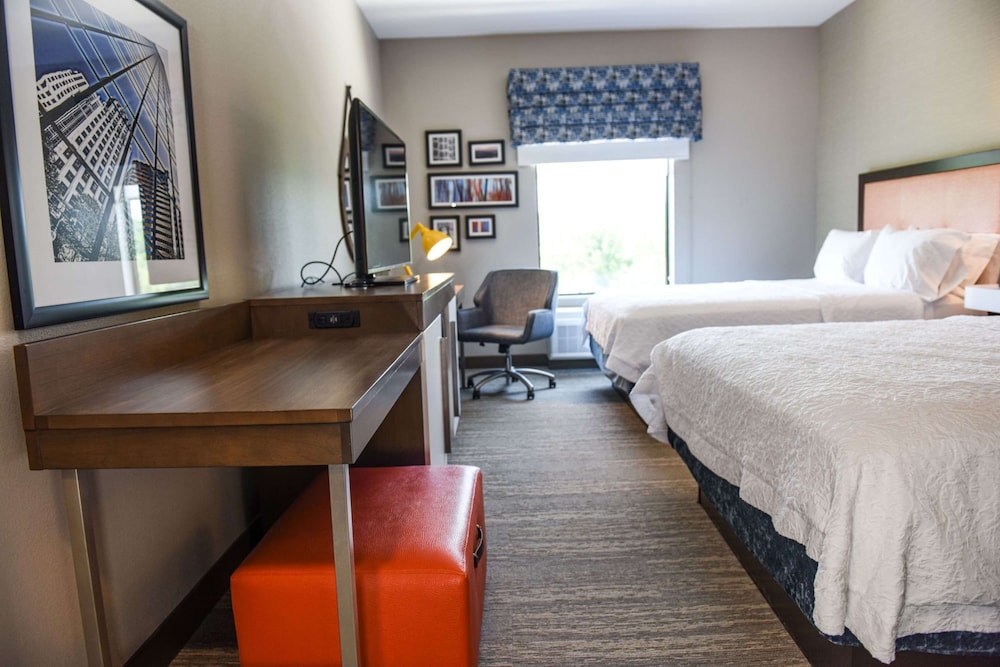 Hampton Inn & Suites Lenoir - photo 18