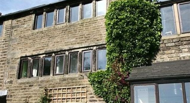 Wellcroft House — 4-Star Luxury Hotel in Oldham, United Kingdom