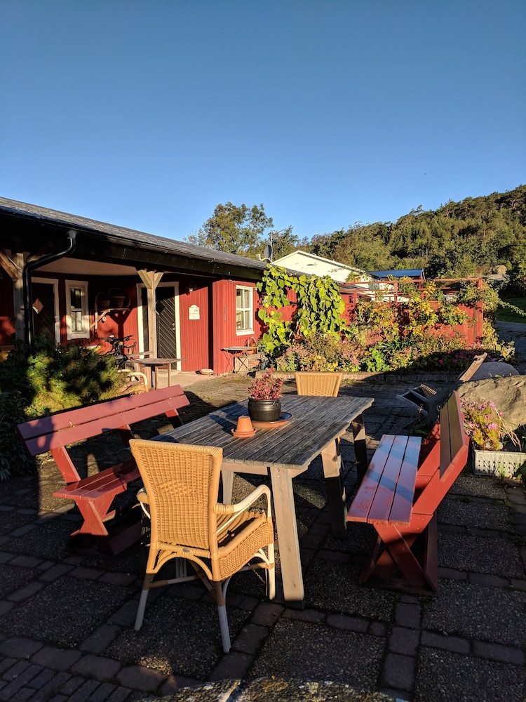 Lekanders Bar And Boende 4766243 — Kungaelv