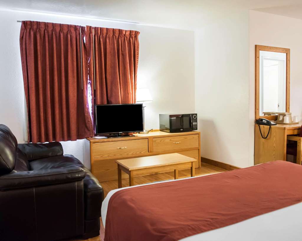 Econo Lodge Albuquerque Old Town - photo 7