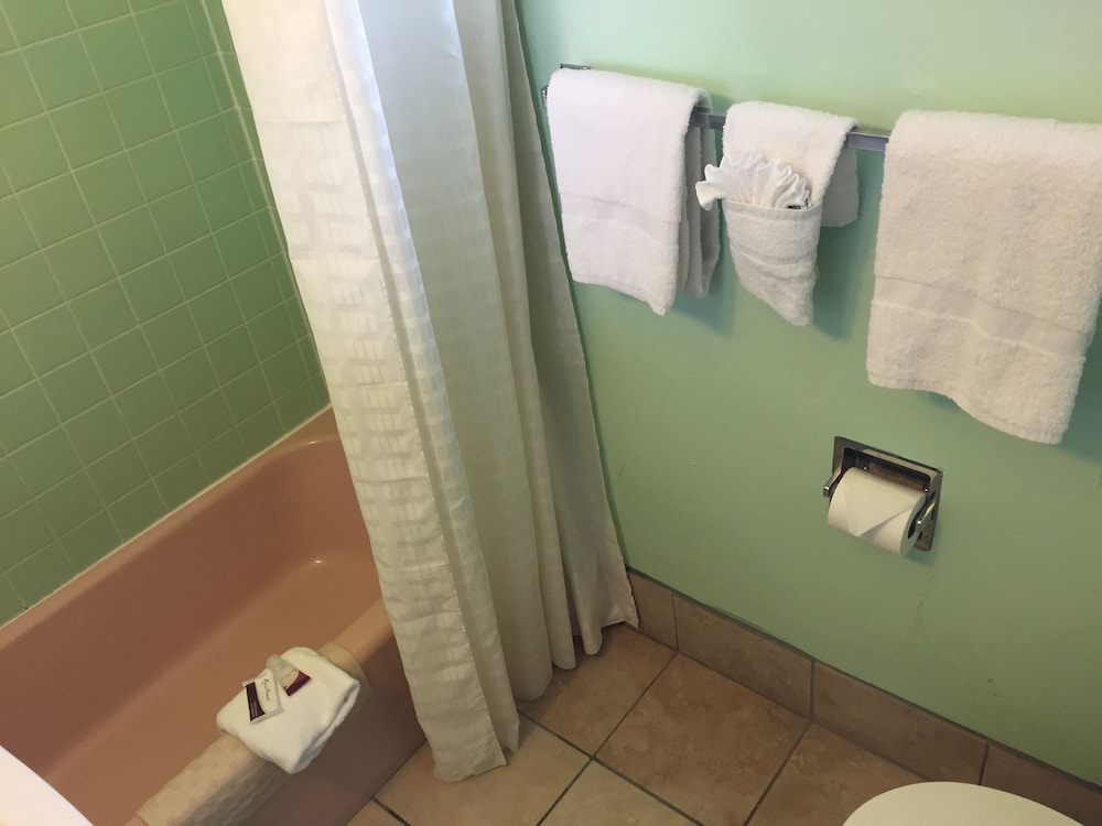 Budget Inn and Suites Colby - photo 35