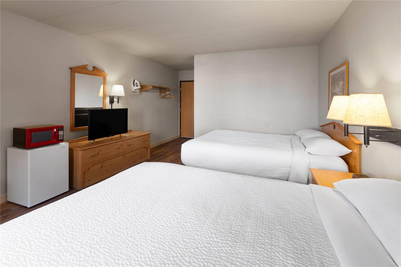 Shell Lake Lodge a Travelodge by Wyndham - photo 16