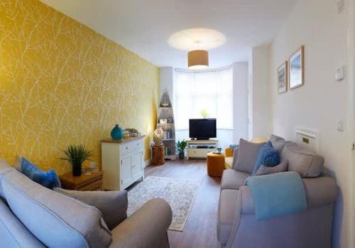 The Nets Fantastic 3 bedroom house with parking