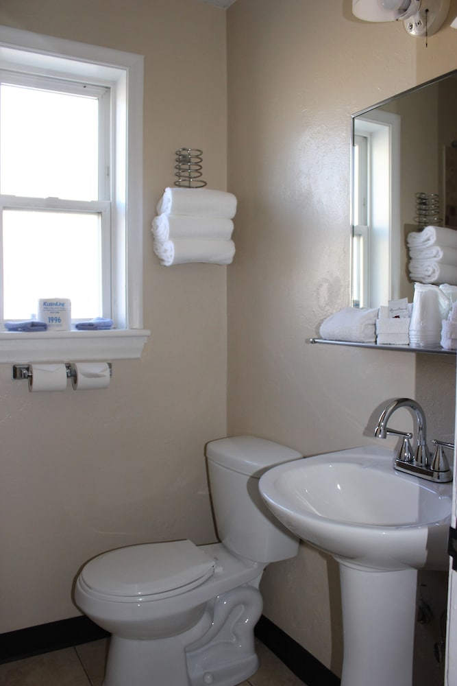 Lava Spa Motel & RV Park - photo 24