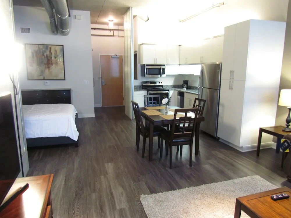 Luxury Loft Next to Staples Center - photo 2