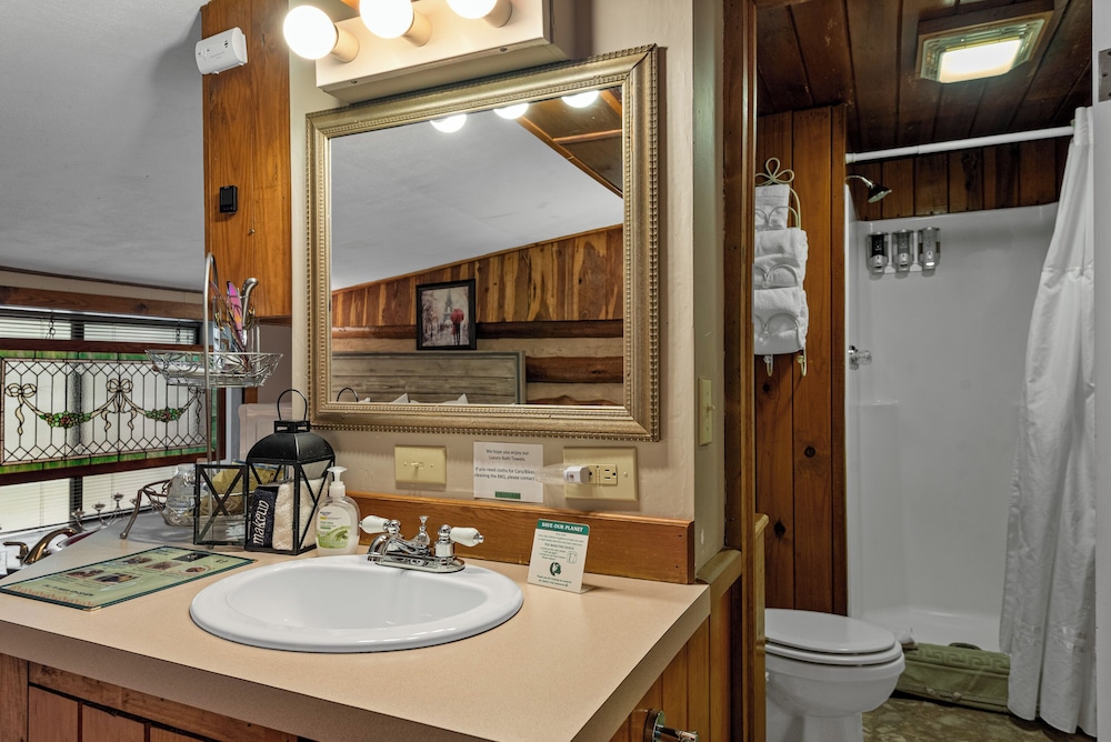 Tall Pines Inn - photo 125