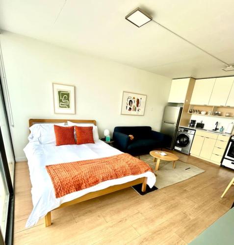 High Altitude Penthouse DT Gym Free Parking Mt View — 4-Star Luxury Hotel in Salt Lake City, United States