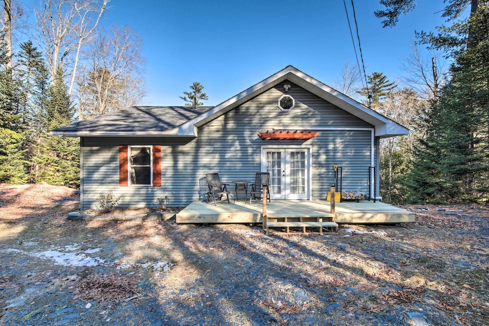 Stunning Monson Getaway on the Water pet-friendly hotel Monson