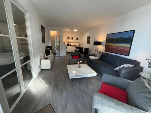Sterflat 83 — 4-Star Luxury Hotel in Egmond Aan Zee, Netherlands