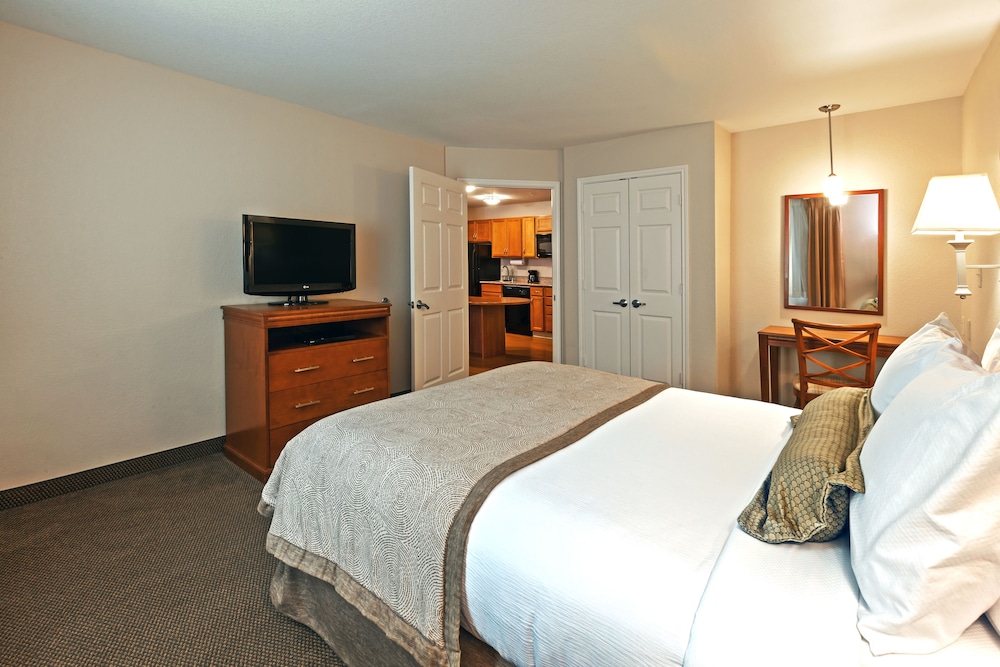 Candlewood Suites Pearland by IHG - photo 6