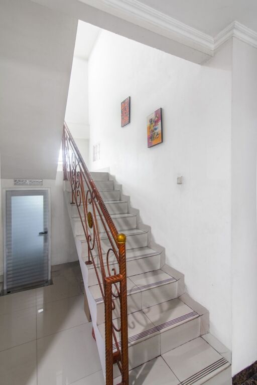 OYO 92602 Doesnami Syariah 2 - last minute hotel in Tangerang