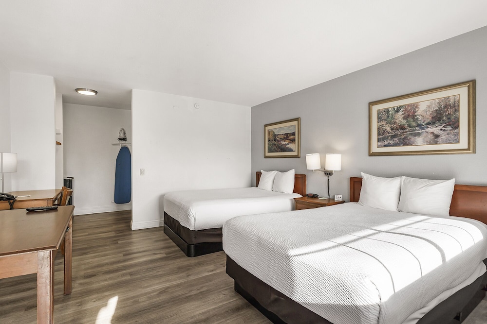 Grace Light Inn - photo 26