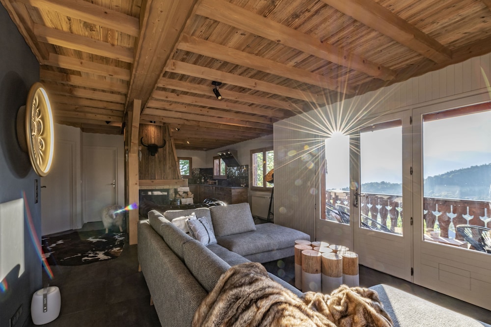 Chalet Les Cerises — 5-Star Luxury Hotel in Cordon, France