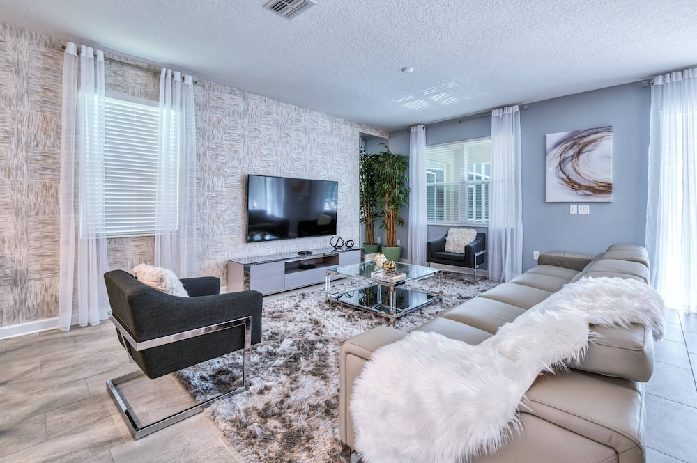 Gorgeous Brand New 7 Bedrooms House With Pool and Game Room at Champions Gate Resort - photo 21