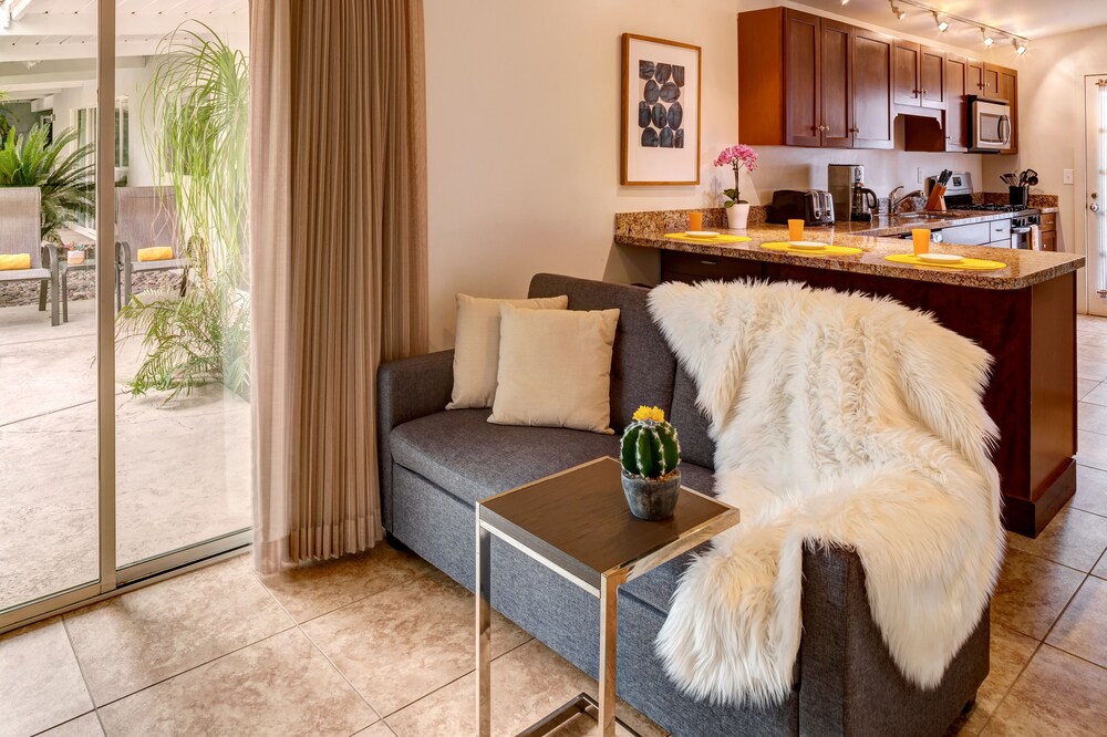 Avance Hotel - photo 9