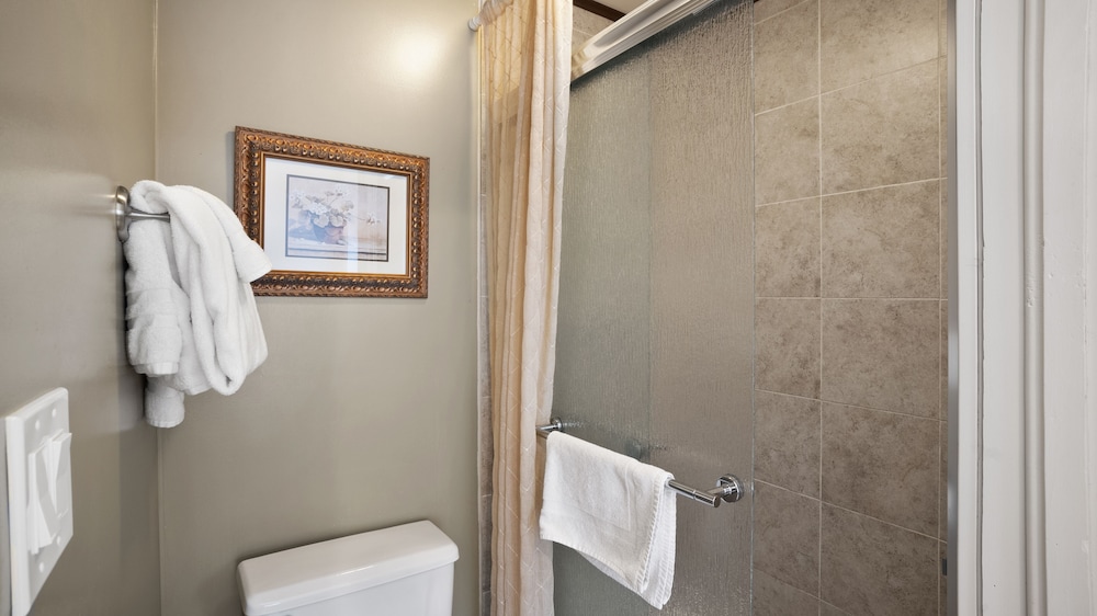 Greenbriar Inn - photo 33