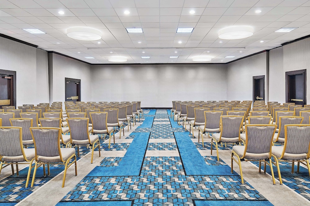 Four Points by Sheraton Richmond Airport - photo 17