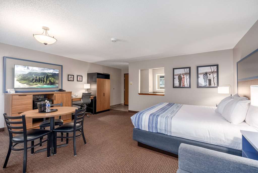 AmericInn by Wyndham New Richmond - photo 50