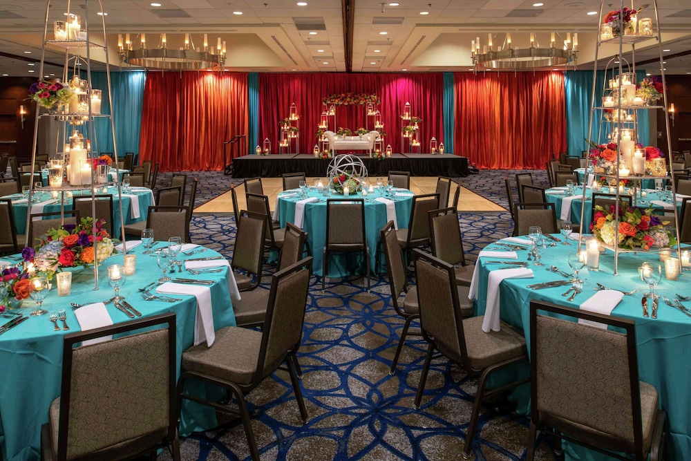 Hilton Bellevue - photo 55