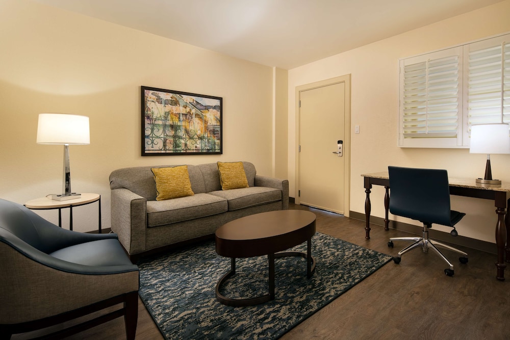 Embassy Suites by Hilton New Orleans - photo 9