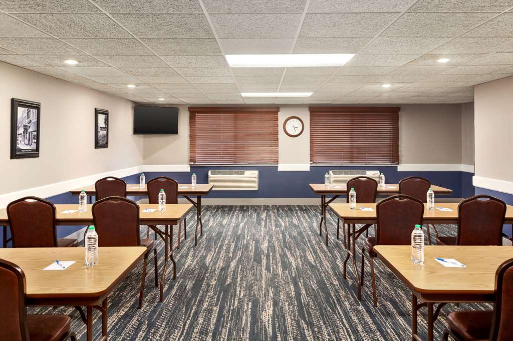 AmericInn by Wyndham Sauk Centre - photo 47