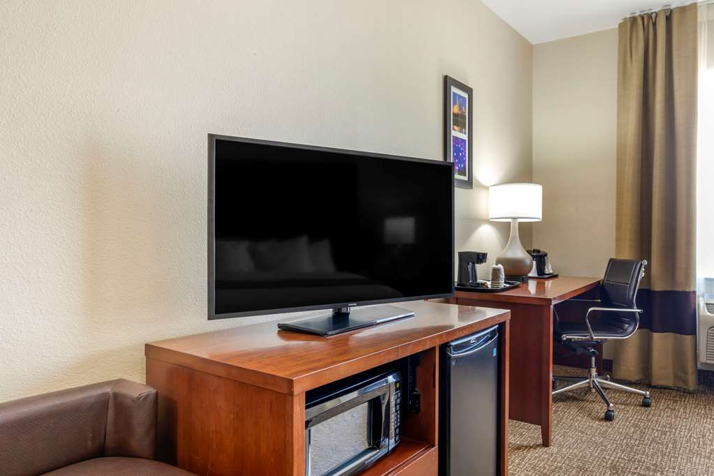 Comfort Inn Near UNT - photo 13