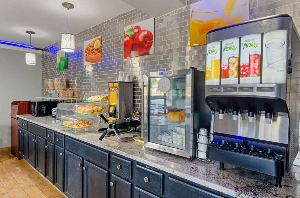 Quality Inn Waynesboro Skyline Drive - photo 22