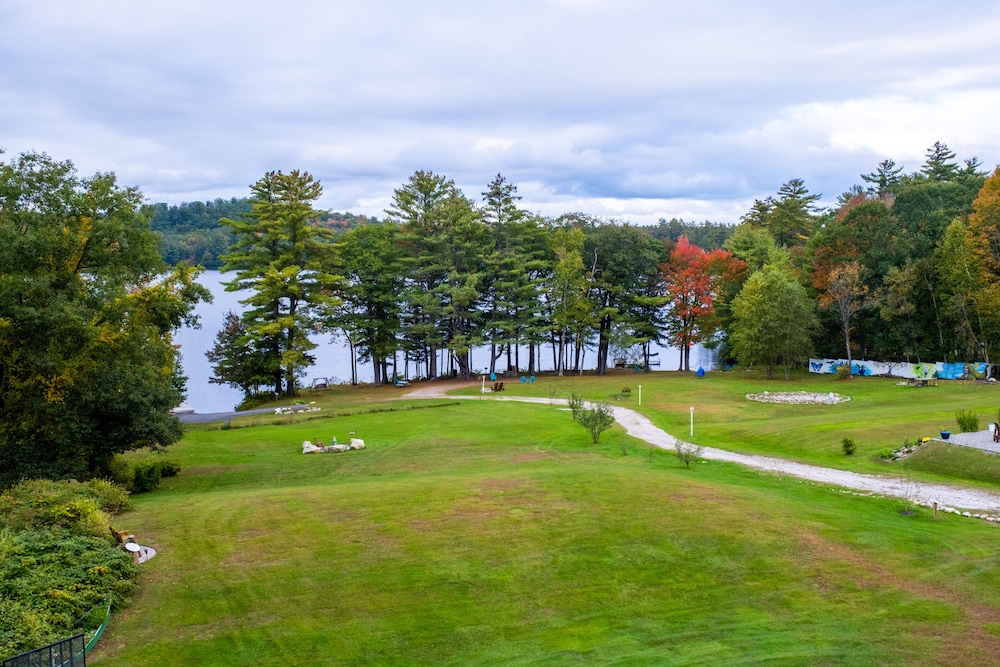 Highland Lake Resort — hotel in Bridgton
