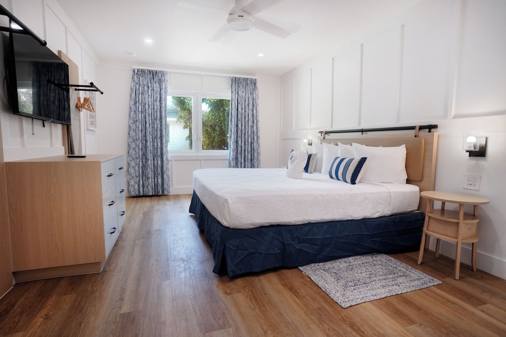 Lighthouse Resort Inn & Suites - photo 10