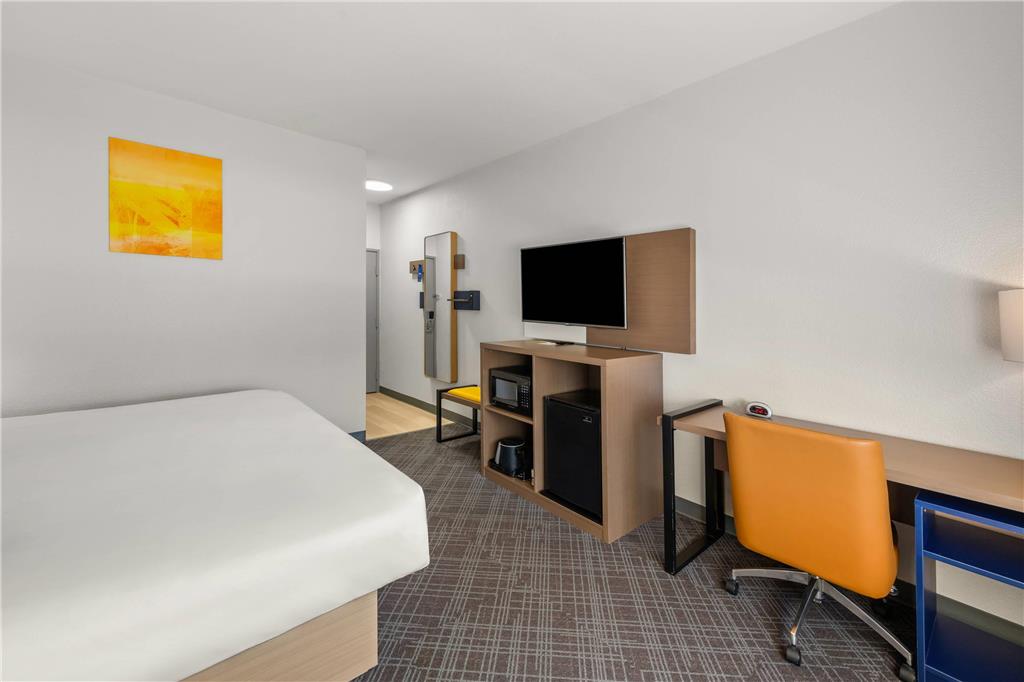 Comfort Inn & Suites Olathe Kansas City - photo 17