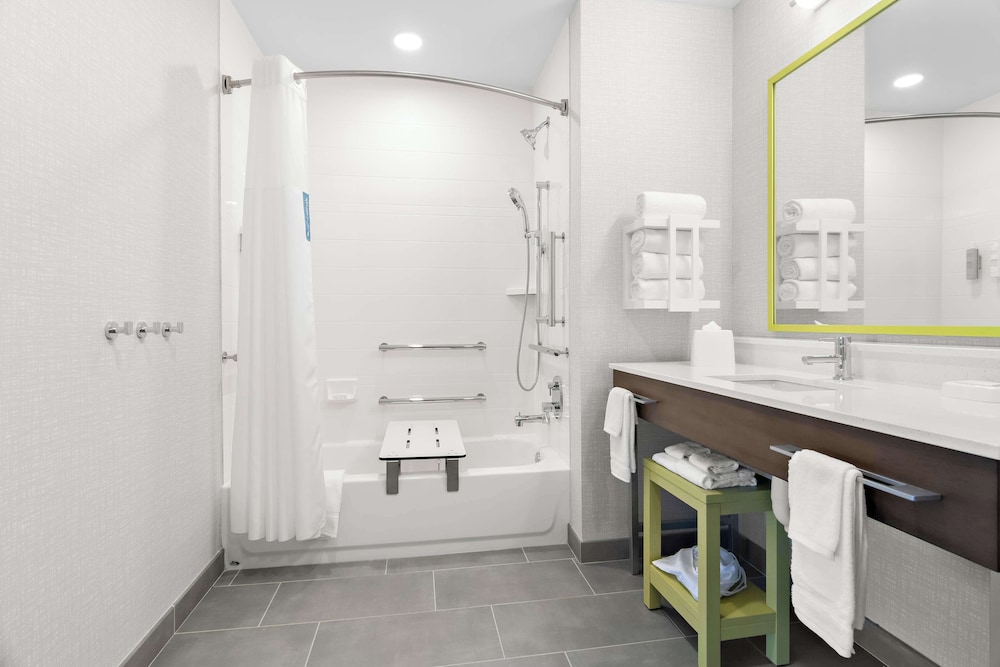 Hampton Inn & Suites by Hilton Chicago Medical District UIC - photo 28
