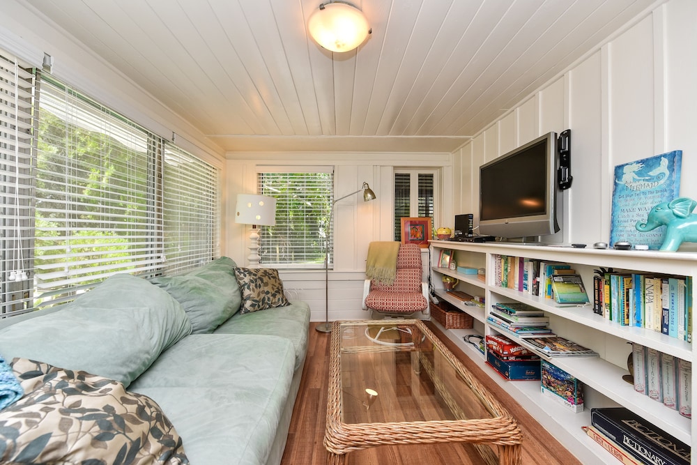 Banana Cabana and Cottage - photo 28
