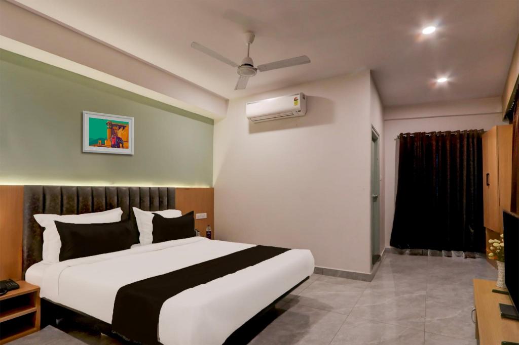 Super Townhouse Lotus Grand — 4-Star Luxury Hotel in Hyderabad, India