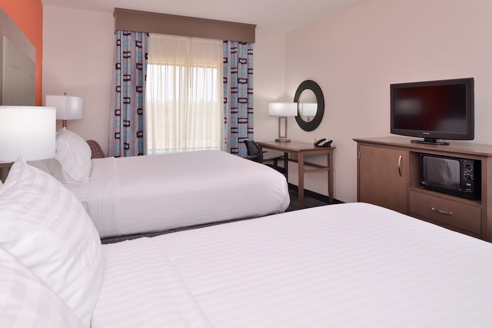 Holiday Inn Express Clanton by IHG - photo 8