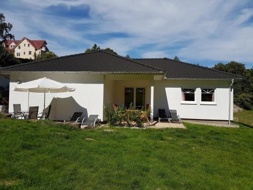 Ferienanlage Mönchgut Haus Wiesengrund Whg 1 — 4-Star Luxury Hotel in Ostseebad Goehren, Germany