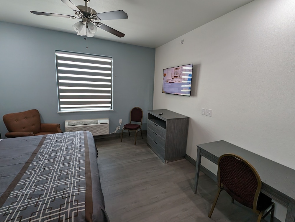 Texas Bungalows Hotel & Hotel Que at i35 Austin Pflugerville - photo 15
