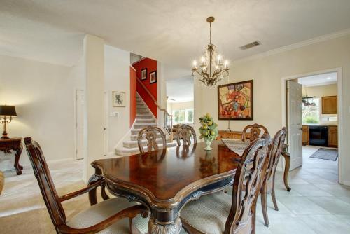 Luxury Nook — Austin — photo 2
