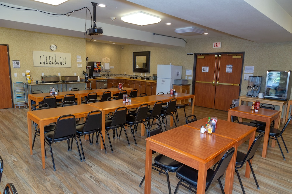 Clatskanie River Inn - photo 20