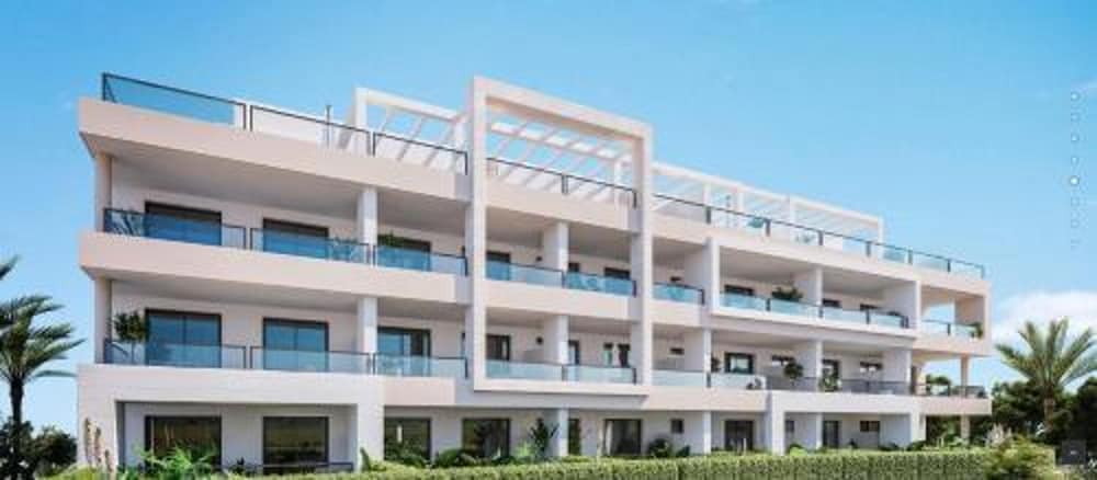 6 Guests 3 Bedrooms Private Garden Pool — 4-Star Luxury Hotel in Mijas, Spain