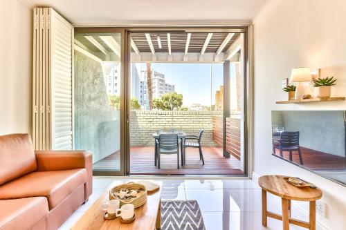 Seaside Retreat with Amazing Views and No Loadshedding