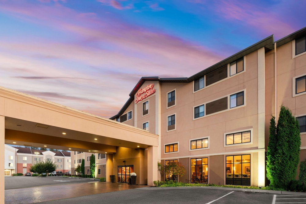 Hampton Inn & Suites Burlington - photo 2
