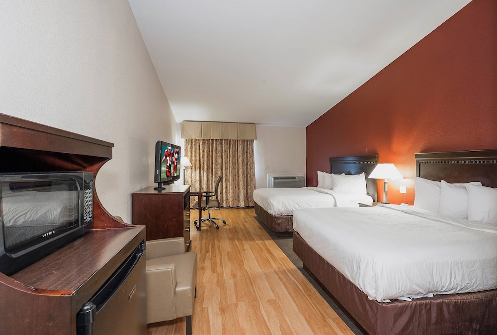 Red Roof Inn & Suites Mt Holly McGuire AFB - photo 10