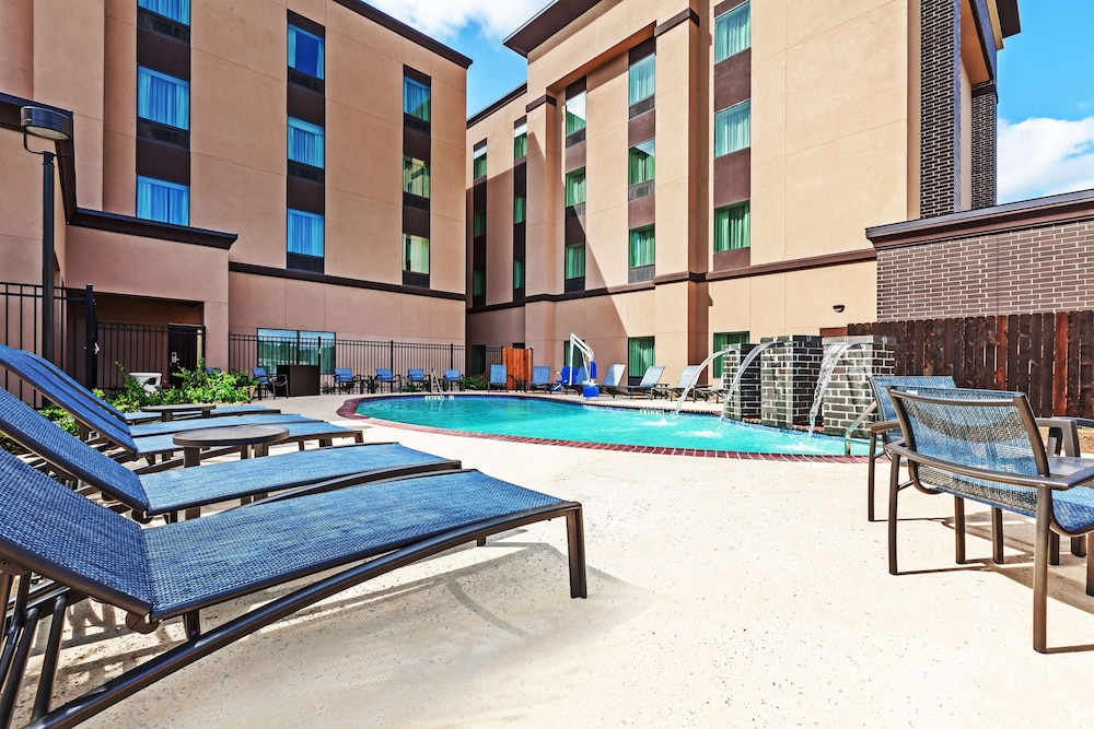 Hampton Inn & Suites Houston I 10 West Park Row - photo 20